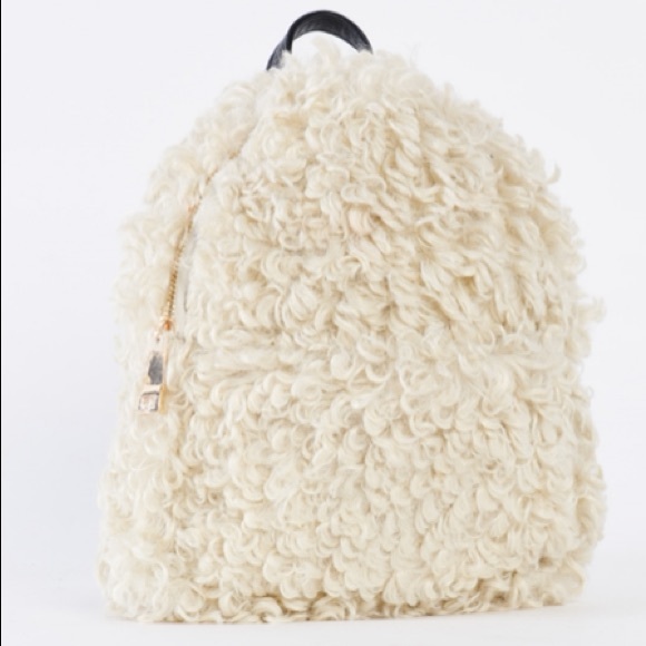 The Teddy Backpack - Picture 2 of 2